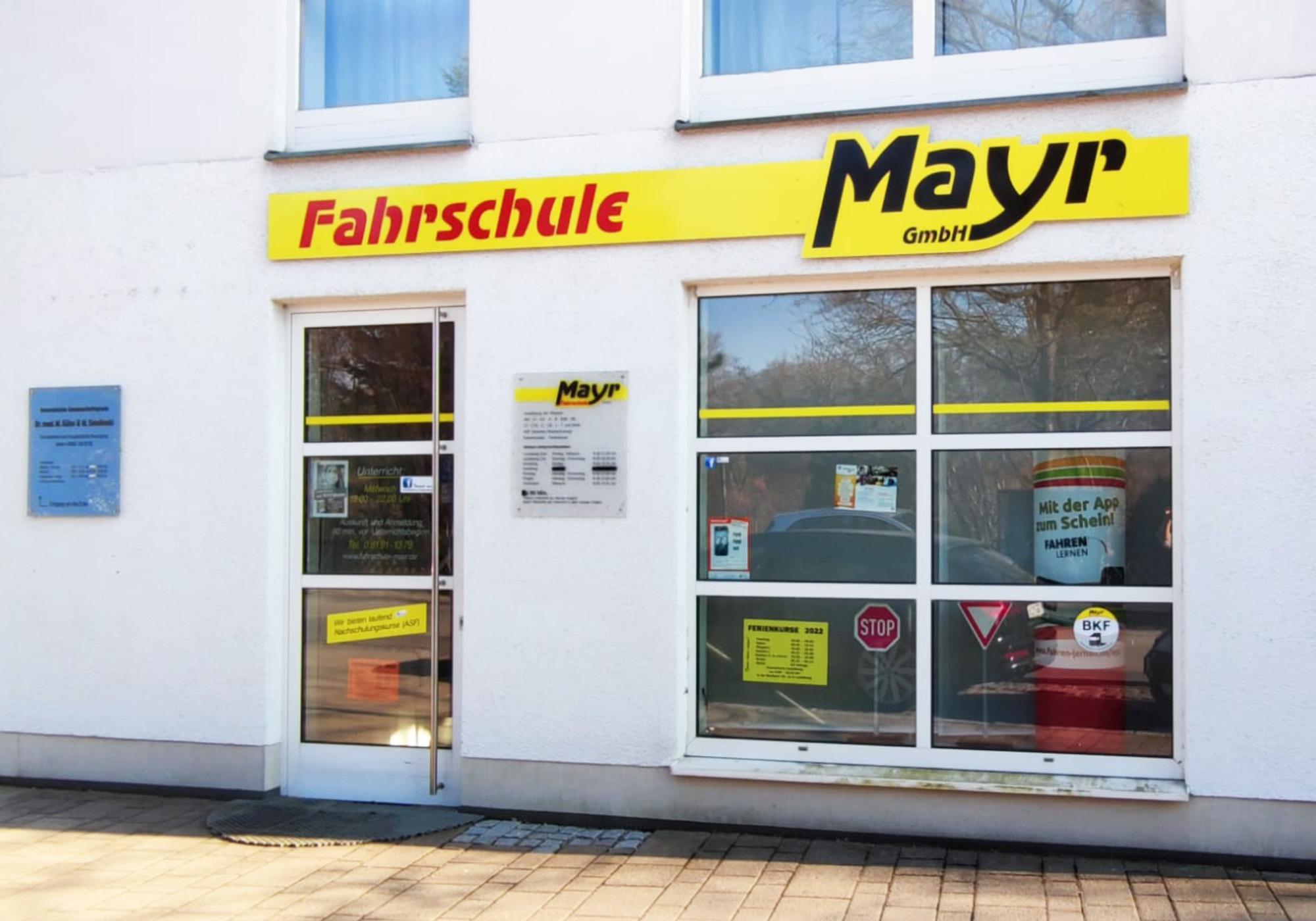Fahrschule Schondorf, Bahnhofstr. 25 in Schondorf, mittwochs ab 18.30 Uhr geöffnet